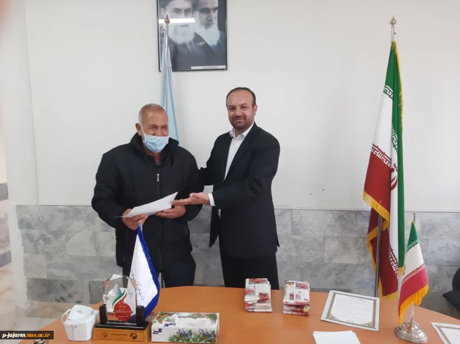 تقدیر از زحمات ارزشمند همکاران خدوم دانشکده در آخرین روز کاری اسفند ۱۴۰۱ و تبریک پیشاپیش سال جدید به همکاران عزیز. 2
