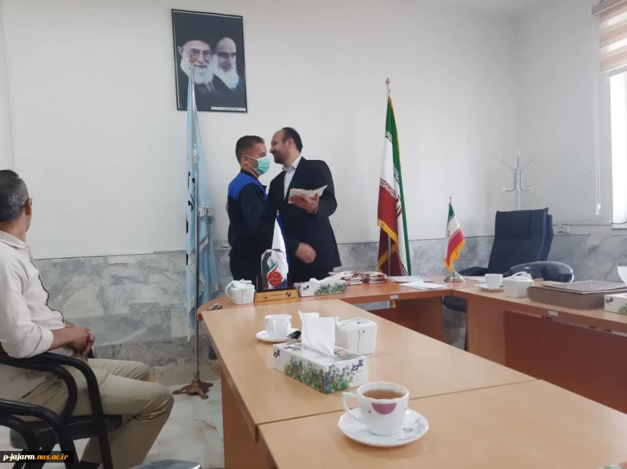 تقدیر از زحمات ارزشمند همکاران خدوم دانشکده در آخرین روز کاری اسفند ۱۴۰۱ و تبریک پیشاپیش سال جدید به همکاران عزیز. 9