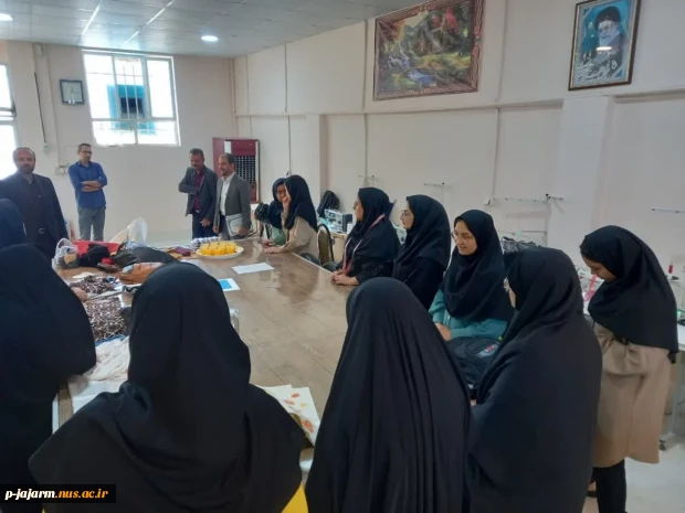 در روز معلم انجام شد:  تقدیر از اساتید محترم به مناسبت هفته معلم با حضورِ ریاست محترم مرکز در کلاس اساتید  5