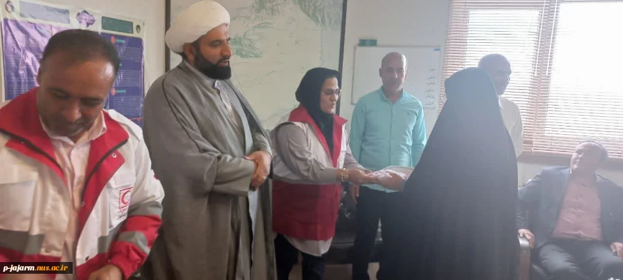 همزمان با دهه کرامت در محل دفتر امام جمعه محترم شهرستان انجام شد:  اهدای تقدیرنامه و جایزه به دانشجویان دختر عضو هلال احمر 5