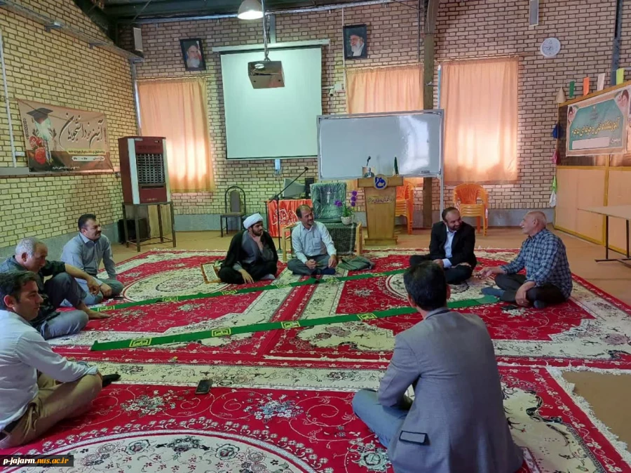 در راستای گرامیداشت هفته دفاع مقدس  انجام شد : جلسه بیان خاطره توسط  رزمنده گرانقدر 8 سال دفاع مقدس حاج حسین خوش قدم 2