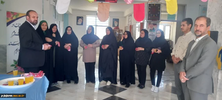 پذیرایی و توزیع شربت و شیرینی به مناسبت آغاز امامت امام زمان (عج) ، آغاز سال تحصیلی جدید و بزرگداشت هفته دفاع مقدس 2