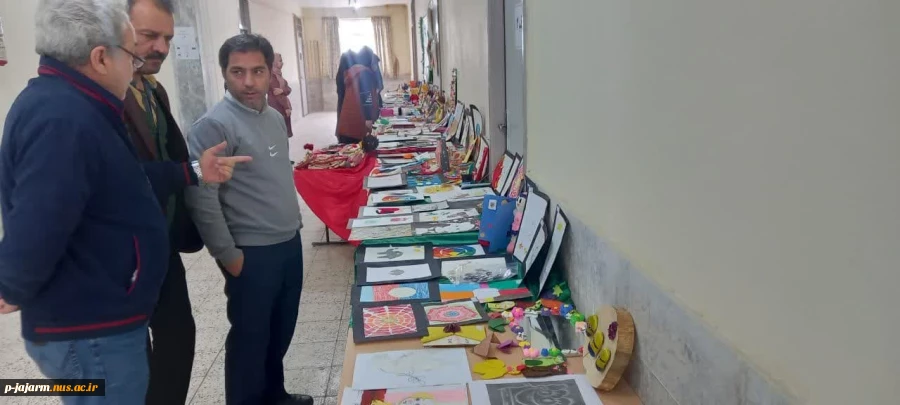 آلبوم تصاویر  نمایشگاه آثار هنری دانشجویان ترم اول رشته تربیت کودک 19 و 20 دی ماه 1402 22