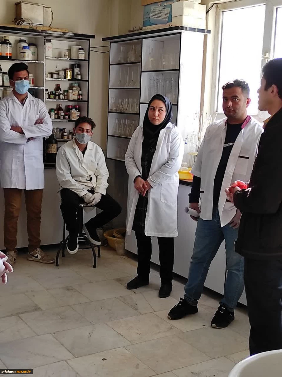 بازدید علمی تعدادی از دانشجویان دانشگاه های آزاد اسلامی و  دانشگاه علمی کاربردی مرکز جاجرم از کارگاه و آزمایشگاه های صنایع شیمیایی و  مهندسی شیمی آموزشکده فنی و حرفه ای جاجرم 9 دی ماه 1402 7