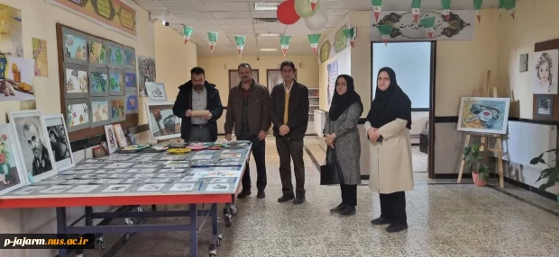 بازدید همکاران محترم از نمایشگاه آثار هنری (دست سازه های هنرآموزان و هنرجویان ) هنرستان عترت گرمه 
11 بهمن 1402 2