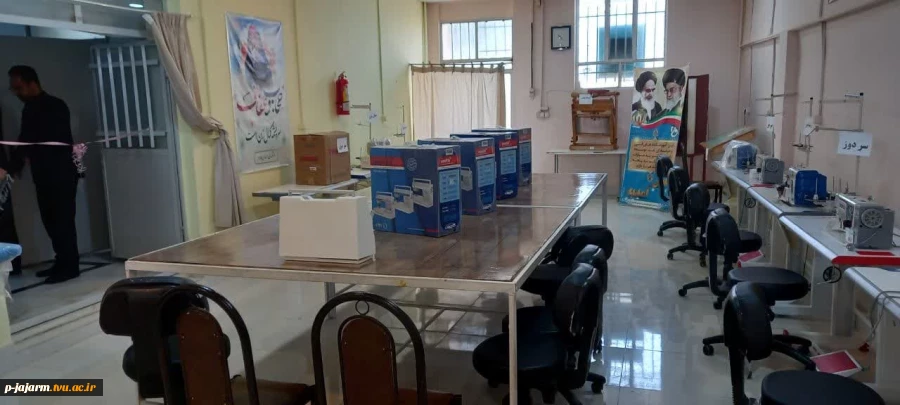 آئین افتتاح و رونمایی از تجهیزات کارگاه شماره دو طراحی دوخت دانشکده فنی و حرفه ای جاجرم اهدایی شرکت ملی نفت ایران 4