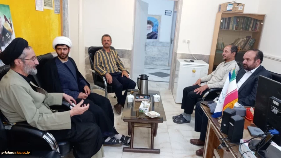 بازدید حجت الاسلام والمسلمین  جناب آقای دکتر موسوی جاجرمی  مسئول محترم نهاد نمایندگی مقام معظم رهبری در دانشگاه های استان خراسان شمالی از دانشکده فنی و حرفه ای جاجرم . 2