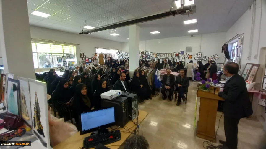 برگزاری نمایشگاه دستاوردهای هنری دانشجویان گرامی رشته های طراحی و دوخت و طراحی پوشاک - 23 دی ماه  4