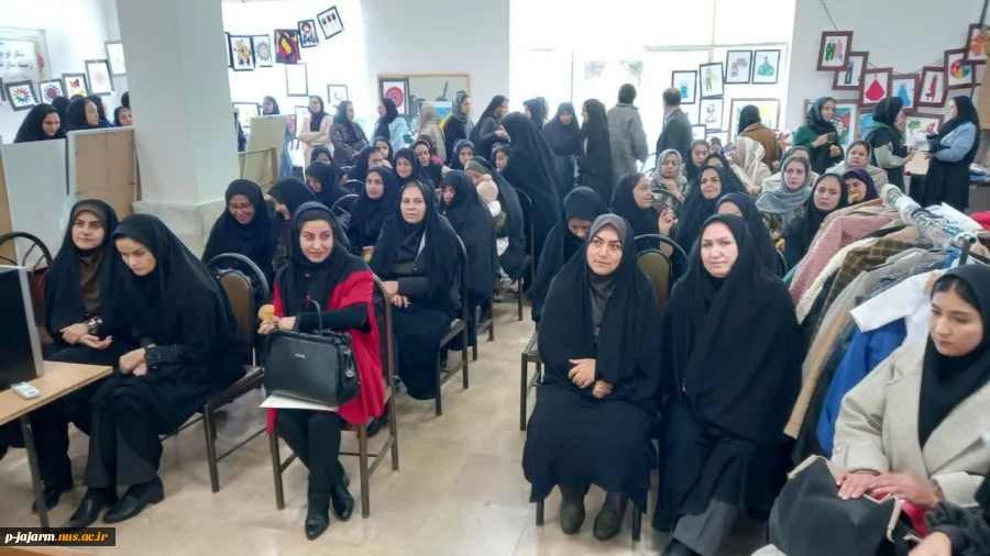 برگزاری نمایشگاه دستاوردهای هنری دانشجویان گرامی رشته های طراحی و دوخت و طراحی پوشاک - 23 دی ماه  12