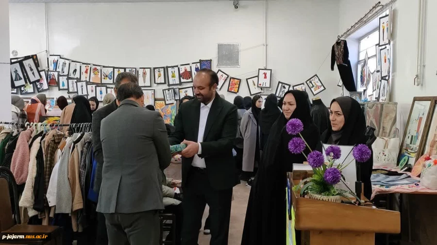 برگزاری نمایشگاه دستاوردهای هنری دانشجویان گرامی رشته های طراحی و دوخت و طراحی پوشاک - 23 دی ماه  24