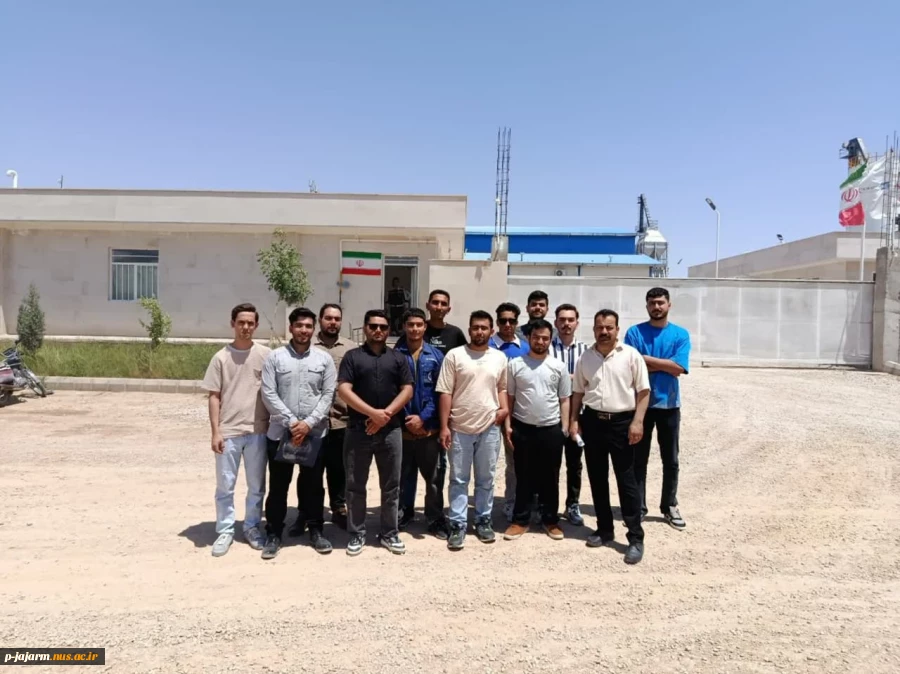 بازدید علمی دانشجویان کاردانی و کارشناسی رشته صنایع شیمیایی از کارخانه تولید شمش منیزیم  درق  2
