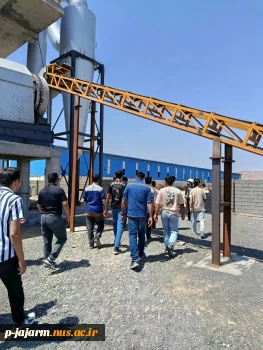 بازدید علمی دانشجویان کاردانی و کارشناسی رشته صنایع شیمیایی از کارخانه تولید شمش منیزیم  درق  7