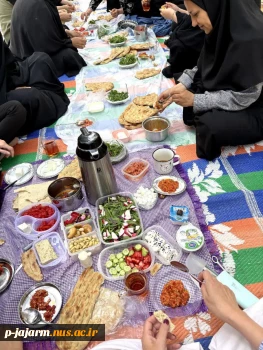برگزاری برنامه صبحانه سالم در محل پارک مجتهد جاجرمی (چهارشنبه 24 اردیبهشت 1404) 9