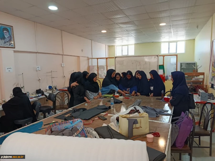 برگزاری ورکشاپ جواهر دوزی توسط استاد محترم سرکار خانم ساجدی 3