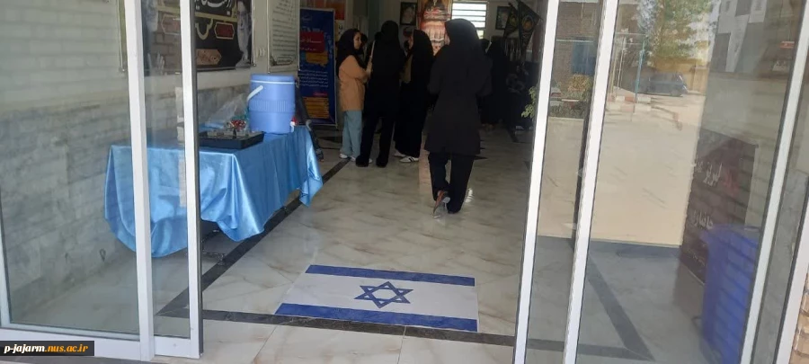 پذیرایی و توزیع شربت بین دانشجویان 2