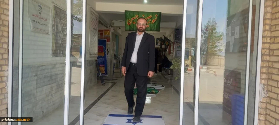 پذیرایی و توزیع شربت بین دانشجویان 4