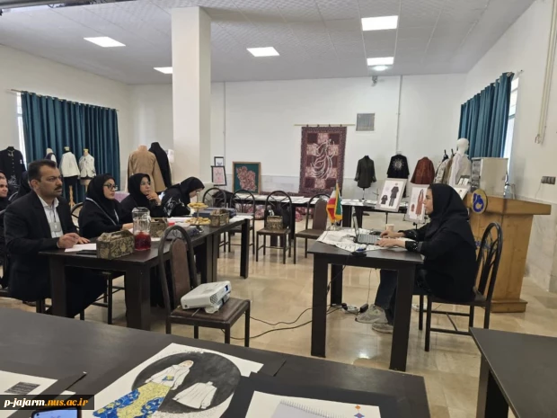 برگزاری جلسات دفاع از پایان نامه کارشناسی رشته طراحی و دوخت - 4 تیرماه 1404 4