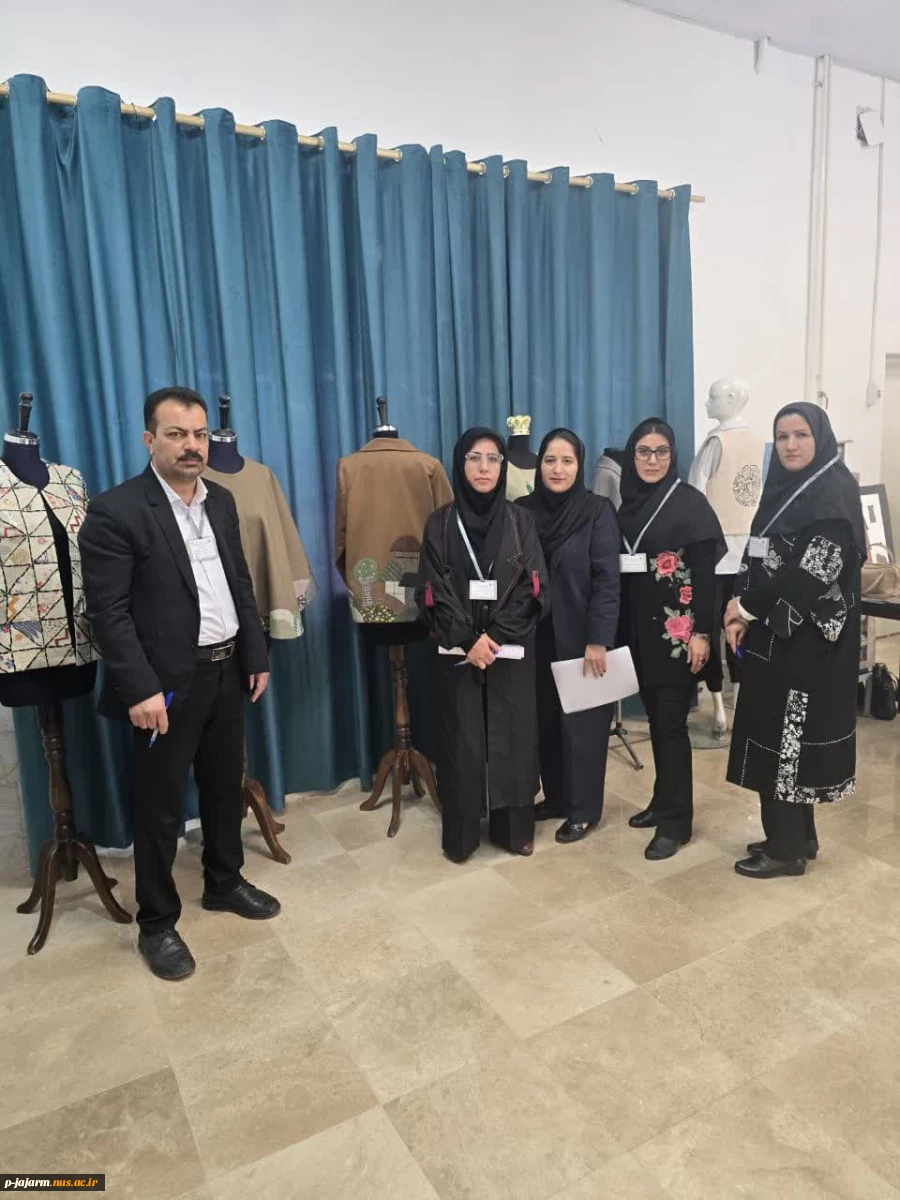 برگزاری جلسات دفاع از پایان نامه کارشناسی رشته طراحی و دوخت - 4 تیرماه 1404 23