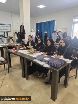 برگزاری جلسات دفاع از پایان نامه کارشناسی رشته طراحی و دوخت - 4 تیرماه 1404 40